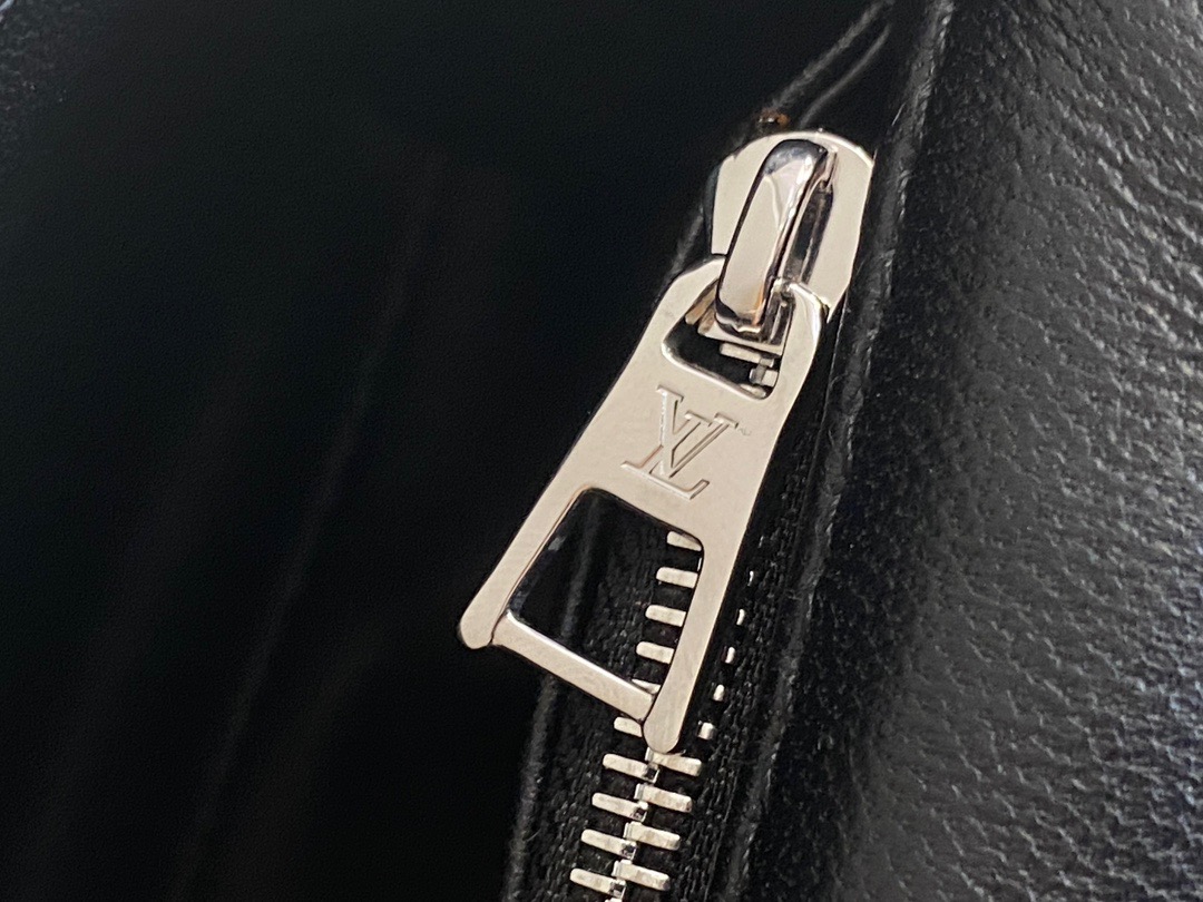 Louis Vuitton Satchel Bags